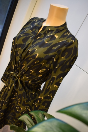 ONLCORY L-S V-NECK TUNIC WVN N Black/CAPETOWN