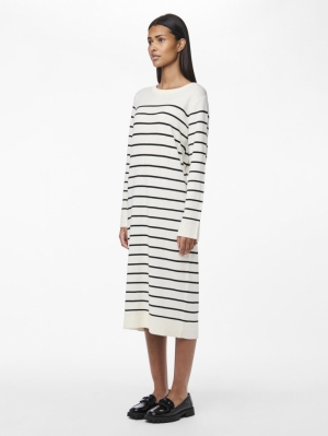 PCJOY LS O-NECK KNIT MIDI DRES Cloud Dancer/BL